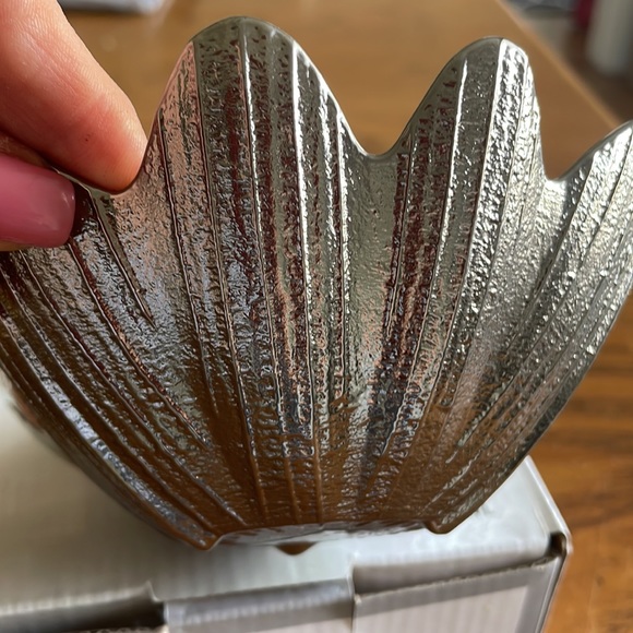 Studiohome handcrafted glass bowl. New in box - Picture 3 of 4